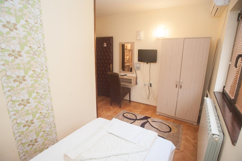 Hotel Extra Lion Md Ni Rum bild